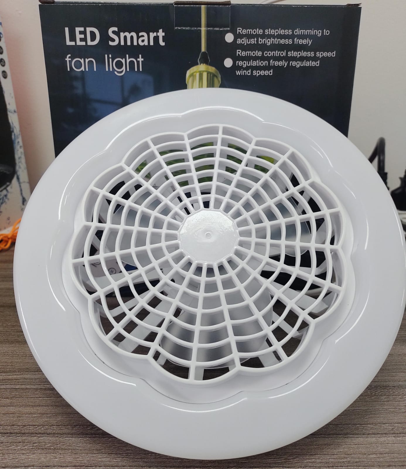 Miniatura 3 de VENTILADOR DE TECHO CON LAMPARA
